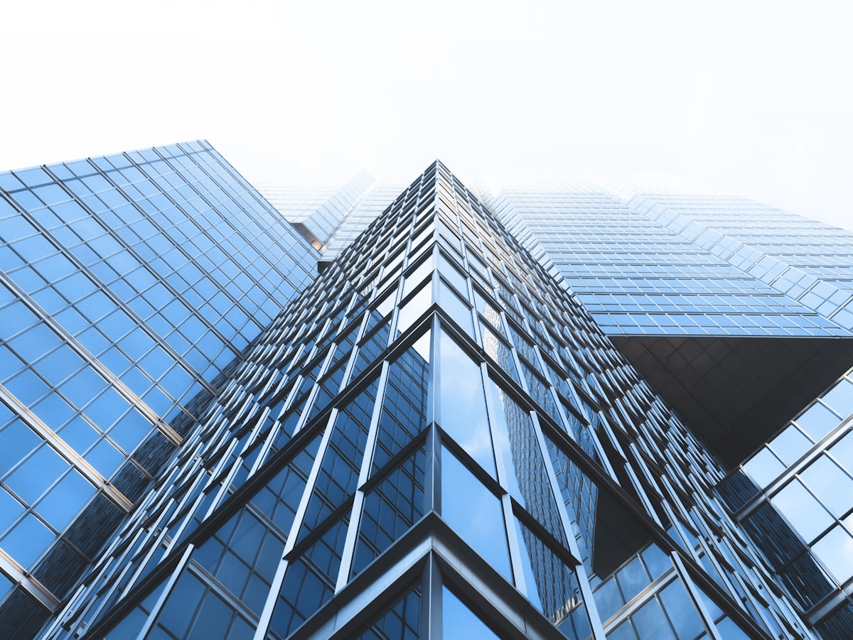 Edificios de vidrio modernos